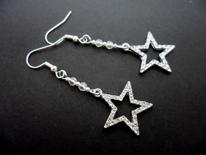 A PAIR STAR THEMED DANGLY CRYSTAL EARRINGS WITH 925 SOLID SILVER HOOKS. NEW.. - Picture 1 of 1