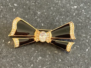 Vintage 1980's Gold Tone Metal, Enamel & Diamante Bow Brooch - Picture 1 of 5