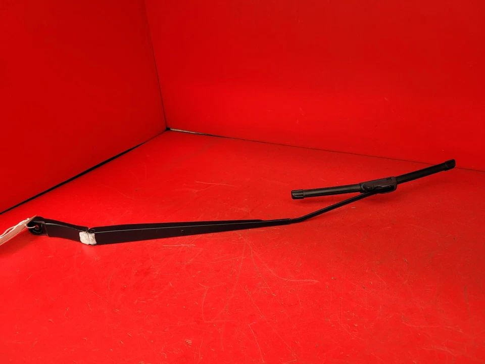 NISSAN MICRA FRONT LEFT WIPER ARM 2017 5 DOOR - Image 1 of 4