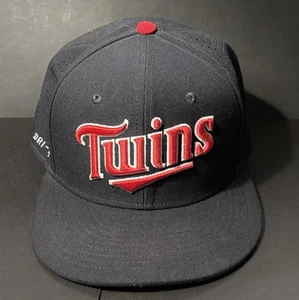 Minnesota Twins Nike True DRI-FIT 7 1/4 Fitted Hat Vietnam - Picture 1 of 8