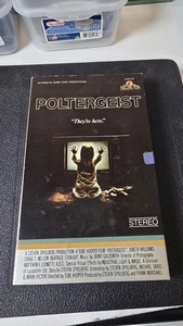 Poltergeist 1982 VHS MGM Home Video Big Box Side Open Early Print Horror VHS Vintage - Bild 1 von 4