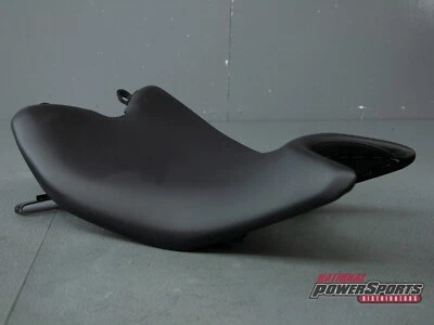 2023 - 2024 GENUINE TRIUMPH DAYTONA 660 SOLO RIDER SEAT - NEW - Imagem 1 de 4