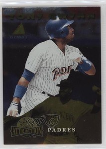 1995 Pinnacle Gate Attractions Tony Gwynn #GA09 HOF