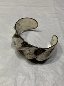 vtg Sterling Silver bangle Cuff bracelet 1.25”w Wave Surface Rolled Edges 24.9gr - Picture 1 of 5