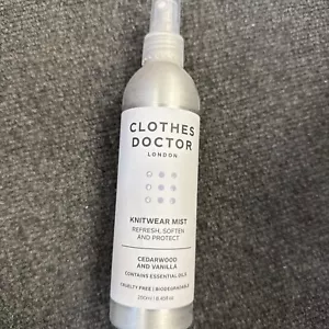 Clothes Doctor Knitwear Mist - Cedarwood and Vanilla 250ml - Picture 1 of 2