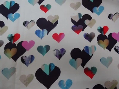 Schöner Stoff 12/ Baumwolle BUNTE HERZEN ca. 35cm x 72cm Basteln DIY  - Bild 1 von 4