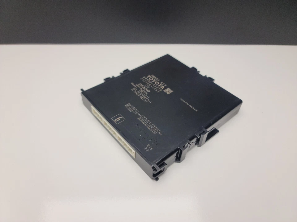 Conjunto de computadora inteligente OEM 2017-2020 TOYOTA PRIUS PRIME 89990-47270 Foto 1 de 4