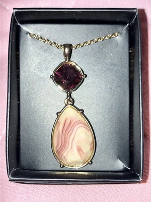 Collar Colgante Avon Otoño Romance Rojo Profundo Foto 1 de 3