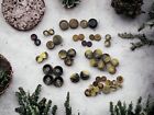 Buttons Lot of Mixed 1980s Vintage Brown Marbled Round Flat 50-Pieces Some Sets