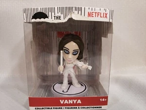 Figura coleccionable exclusiva de VANYA The Umbrella Academy Netflix Xtreme Play - Imagen 1 de 6