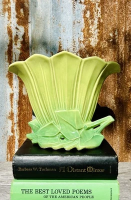 Vintage 1940’s McCoy Pottery Yellow & Green Tulip Fan Vase - Image 1 of 4