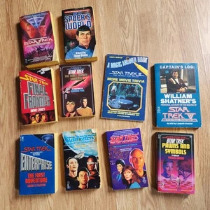 STAR TREK 9 book Lot - Vintage - Good condition - Picture 1 of 2