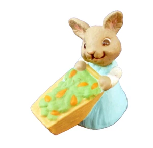Hallmark MERRY MINIATUREN Ostern Vintage HASE Karotte Schubkarre 1991 NEU - Bild 1 von 3