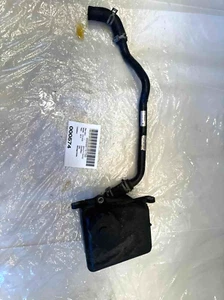 2014 MERCEDES C-CLASS C250 Power Steering Reservoir Bottle w/ Pressure Hose Line - Foto 1 di 12