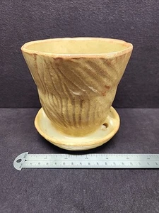 Pinsel McCoy 1967 Keramik Gelbgold B-218-S Baumrinde Blumenübertopf - Bild 1 von 7