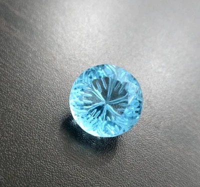 90.65 Natural Aquamarine Blue Carving AAA Round Loose Gemstone Certified - Image 1 of 4