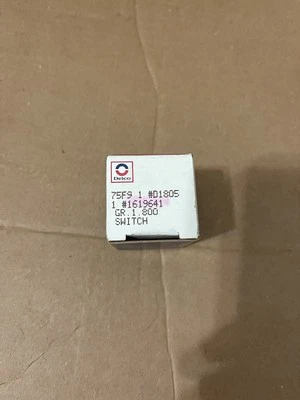 Nuevo interruptor de presión de aceite GM 1619641 1987-91 Chevrolet G10 G20 G30 G1500 G2500 G35 Foto 1 de 2