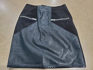 H & M  Divided Faux Leather  & Suede Shorty Short Zippered  Skirt, Size 2 - Picture 1 of 4