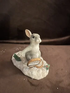 Charming Tails Figurine - Dean Griff - Binkey's Snow Shoeing - Picture 1 of 3