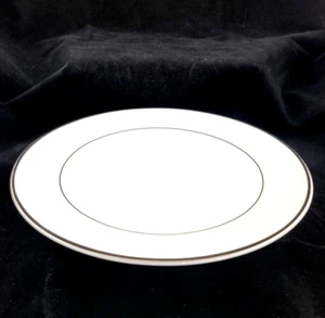 NWT Mikasa Ultima HK301 Cameo Platinum White Vegetable Serving Bowl 11" - Picture 1 of 9