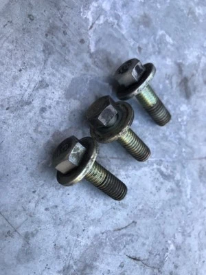 Usado 94-01 Acura Integra distribuidor pernos de montaje 3 piezas. Honda Civic 92-00 Foto 1 de 4