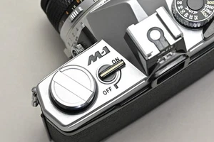 ⏯️ *M-SYSTEM* Olympus M-1 OM-1 Silver 35mm Film SLR Camera F.Zuiko 50mm... - Picture 1 of 16