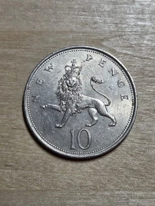 Great Britain 10 Pence coin, 1969. KM# 912, copper-nickel. Queen Elizabeth II. - Picture 1 of 4