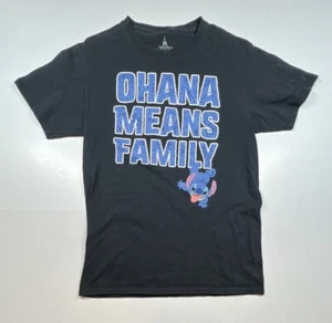 T-shirt Disney Parks Stitch Ohana Means Famiglia adulto taglia small nero blu - Foto 1 di 5
