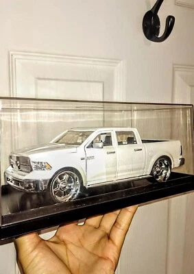 Jada Toy Just Truck 1:24 Scale 2014 Dodge Ram 1500 Stock Edition White With Case - Image 1 of 4