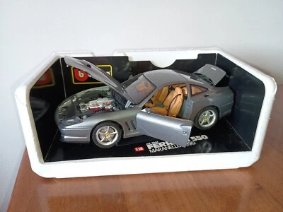 FERRARI 550 MARANELLO 1996 modellino scala 1:18 Burago Argento da collezione - Immagine 1 di 4