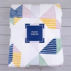 Velvet Plush Throw Blanket 50x70 Triangles Geometric - Picture 1 of 2