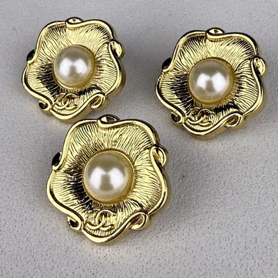 Chanel Camelia Buttons Gold with Pearl 20mm 10pcs RARE! - Image 1 of 4
