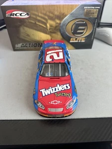 Kevin Harvick 1/24 2005 Twizzlers Elite  - Bild 1 von 11