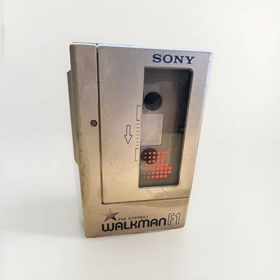 Reproductor de casete Walkman Sony WM-F1 de colección radio FM repuestos/reparación Foto 1 de 4
