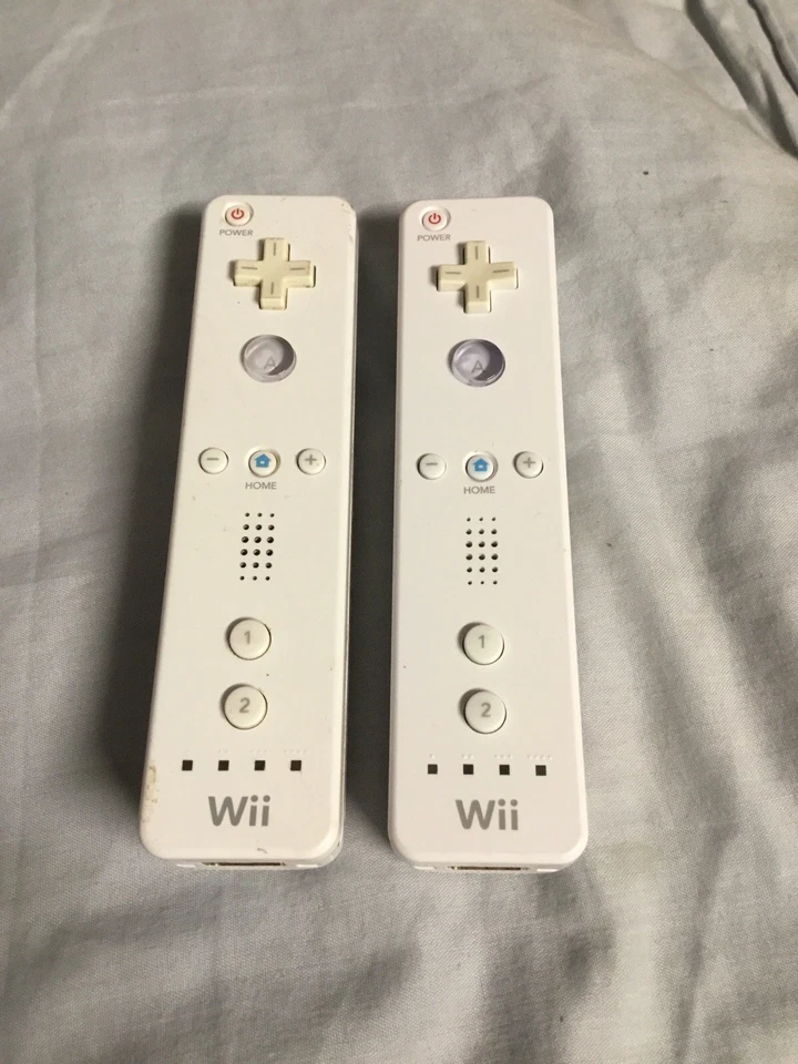 2x  Genuine Nintendo Wii/Wii U Wireless Remote Controller - White Tested - Image 1 of 1