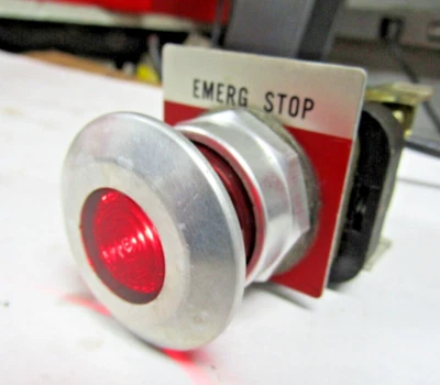 ✌ALLEN BRADLEY 800T-FXP16D4 800T-XA 120VAC PUSH-PULL EMERGENCY STOP BUTTON - Image 1 of 4