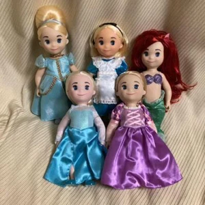 Tokyo Disney Parks Resort 35th Anniversary It's a Small World Doll Figure Set - Picture 1 of 8