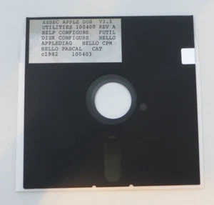 5.25" Floppy Disk Xebec Apple DOS V3.3 Utilities 100400 computer software 1982 - Afbeelding 1 van 3