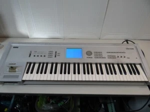 Korg Triton Sintetizador Música Estación de Trabajo Teclado Usado Envío Gratis - Imagen 1 de 9