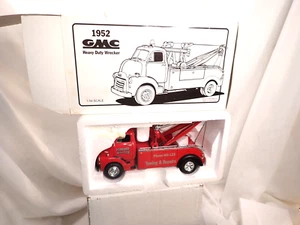 1992 1/34 First Gear Model: 1952 GMC Heavy Duty Wrecker, Hubbard Auto Center - Picture 1 of 7