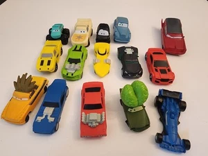 Disney Pixar Cars Film Hot Wheels Tortenaufleger nicht rollende Räder PVC Menge 15 - Bild 1 von 7