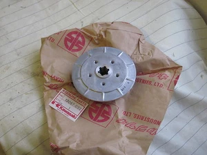 Kawasaki F6 125 A B F7 C D KD175 A KE175 B1 1971-79 Clutch Hub 13087-032 NOS - Picture 1 of 2