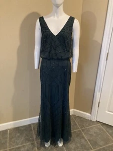 Papell Boutique Emerald Green beaded and sequin Formal gown size 10 - Picture 1 of 11