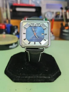 Rare & Vintage Buler DresslCasual Watch W/Date Blue Dial Swiss Made - Picture 1 of 12