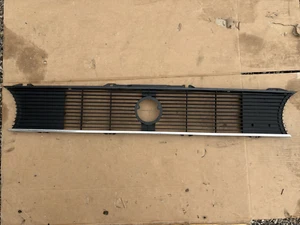 VW GOLF MK1 GTI / CADDY SINGLE HEADLIGHT FRONT GRILL GRILLE 171853653H OEM - Picture 1 of 18