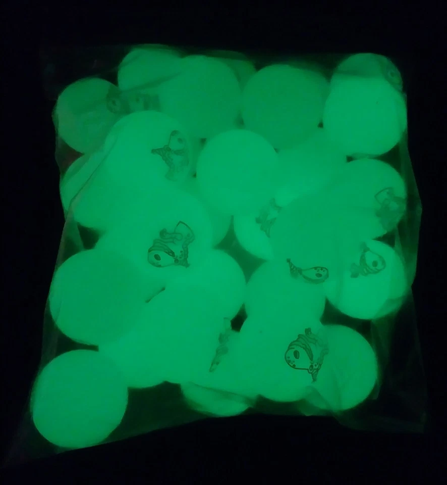30 GLOW IN THE DARK GREEN PARTY DINOSAUR BOUNCY SUPER BALLS, HIGH BOUNCE - Image 1 of 2