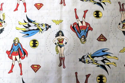 Tela de superhéroe femenina aprox. Impresión 22x44 Todos los personajes y elementos DC. RB-330 Foto 1 de 4