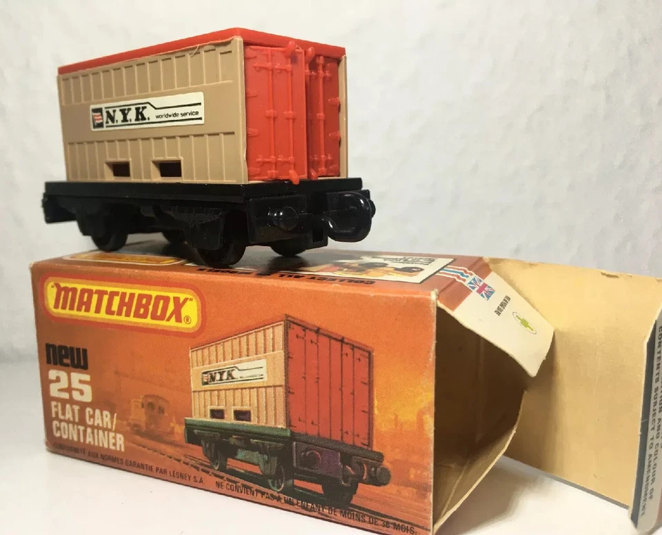 Matchbox Eisenbahn Railway Train Zug Nr.25 flat car & container Anhänger OVP - Bild 1 von 4