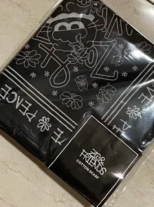 G-DRAGON Zo&Friends SCARF BigBang GD Korea 100% Authentic - Picture 1 of 3