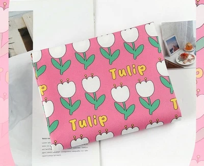 Tela con estampado de flores de tulipán kitsch hecha en Corea por media yarda Foto 1 de 4